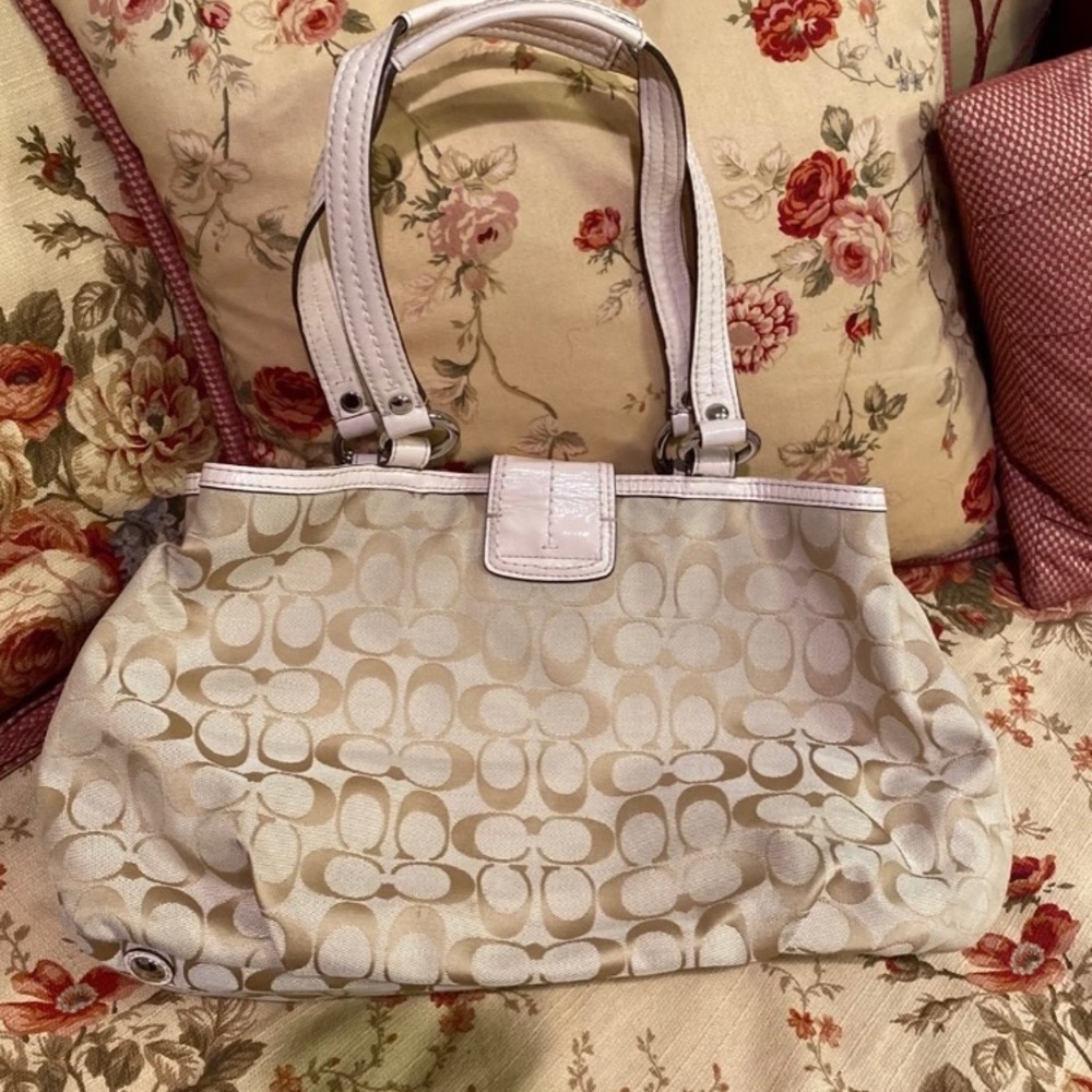 Coach shoulder bag - Picture 4 of 6